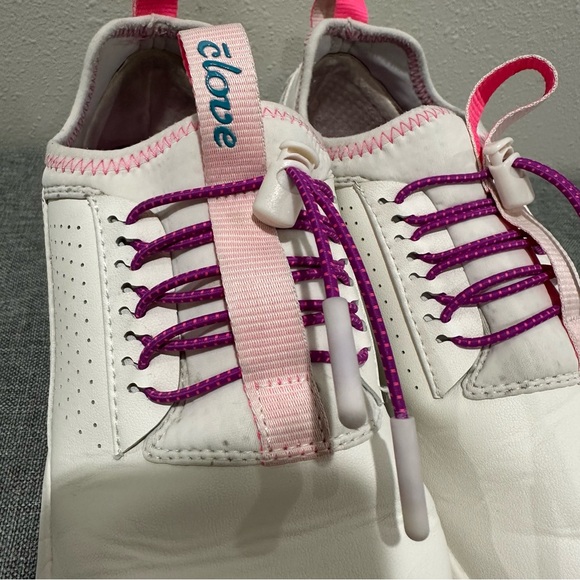 Clove Classic Nursing Sneaker - Picture 5 of 10